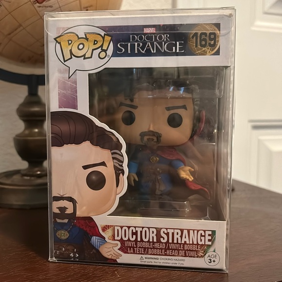 Doctor Strange Funko Pop - Picture 1 of 4